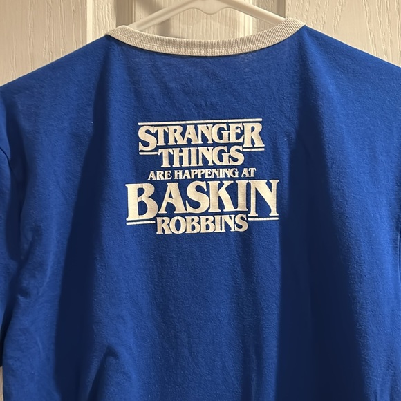 Baskin Robbins tee Scoops ⚓️ Ahoy Ice Cream Parlor tee Stranger Things - Picture 5 of 5